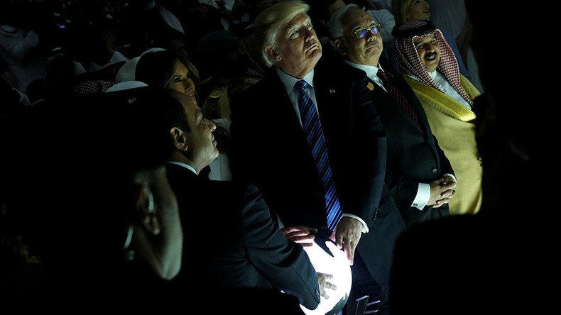Is Trump’s glowing orb a ‘witchcraft’ conspiracy? (VIDEO, PHOTOS)