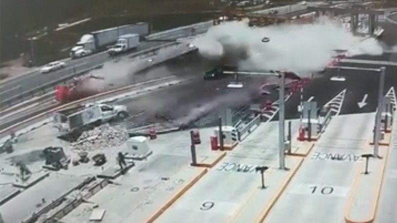 Highway horror: CCTV shows utter chaos from runaway truck smash (VIDEO)  