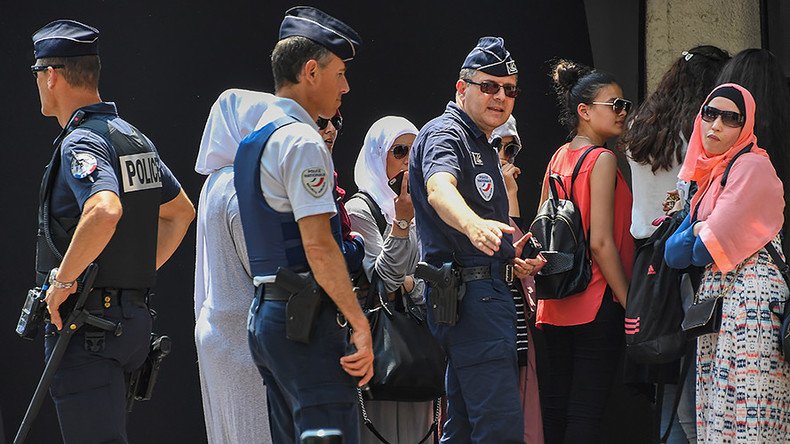 9 women arrested after gathering for 'burkini party' in Cannes