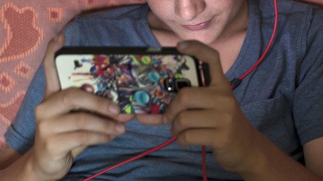 Smartphone overload may worsen teen mental health problems, study says