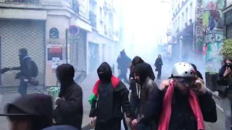 Police use tear gas in Paris after protesters reportedly throw projectiles (VIDEO)