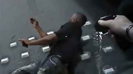 Unarmed man dies after tasing & chokehold by Las Vegas police (VIDEO)