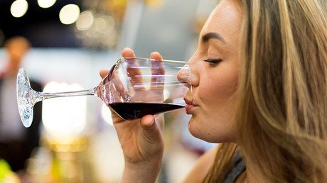 Red, white & booze: 37mn Americans are 'binge drinkers,' CDC study says
