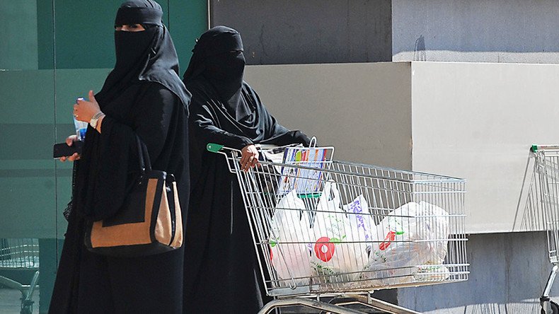 Qataris rush to stock up on food ahead of price hike as only land border shut
