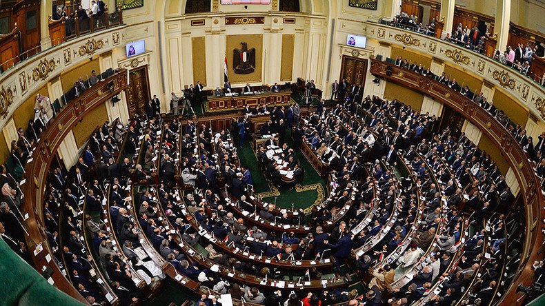 Egyptian MPs back disputed handover of 2 key Red Sea islands to Saudi Arabia