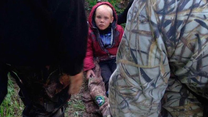‘He drank swamp water & ate grass’: 4yo boy found alive after 4 days in woods
