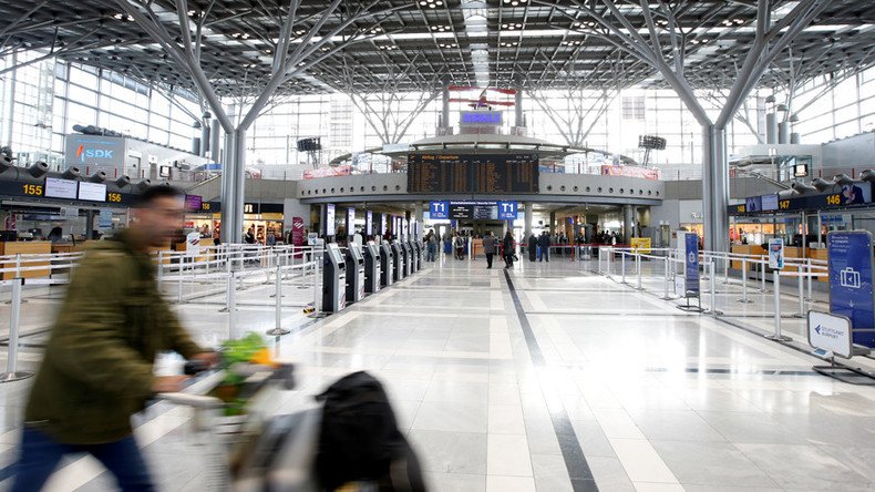 Two men detained in Stuttgart airport after bomb scare