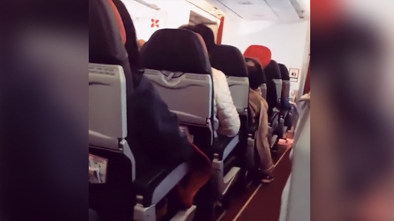 Engine failure shakes AirAsia flight like a ‘washing machine’ (VIDEOS)