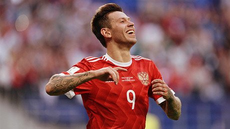 ‘Fans will give us strength for victory’ – Russia’s Smolov on game v Portugal
