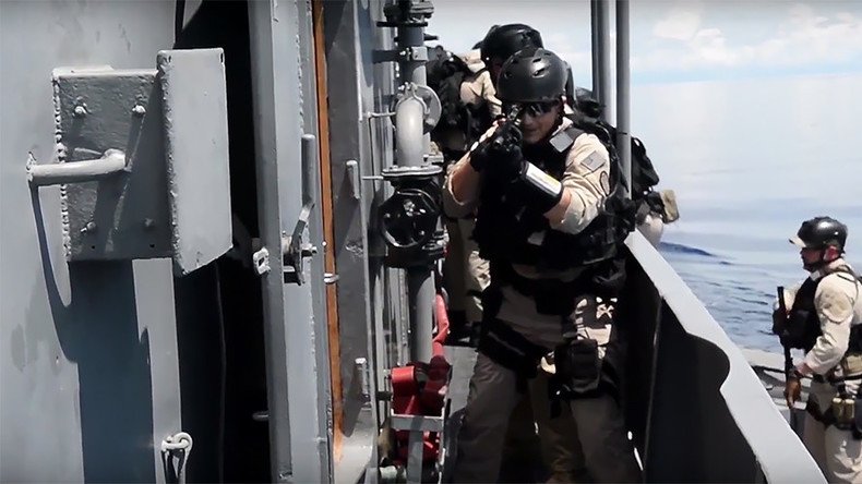 Navies of US & Philippines conduct joint patrol (VIDEO)