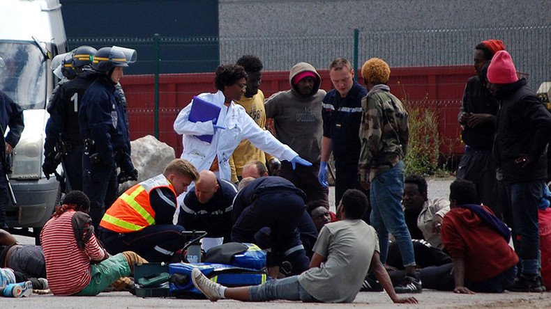 16 injured in mass brawl between African migrants in Calais (VIDEO, PHOTO)