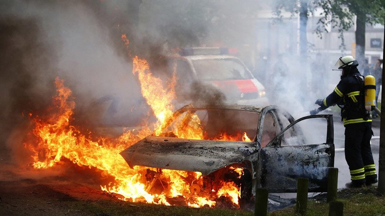 Water cannon, torched cars: Protests rage in Hamburg for 2nd day as G20 summit kicks off