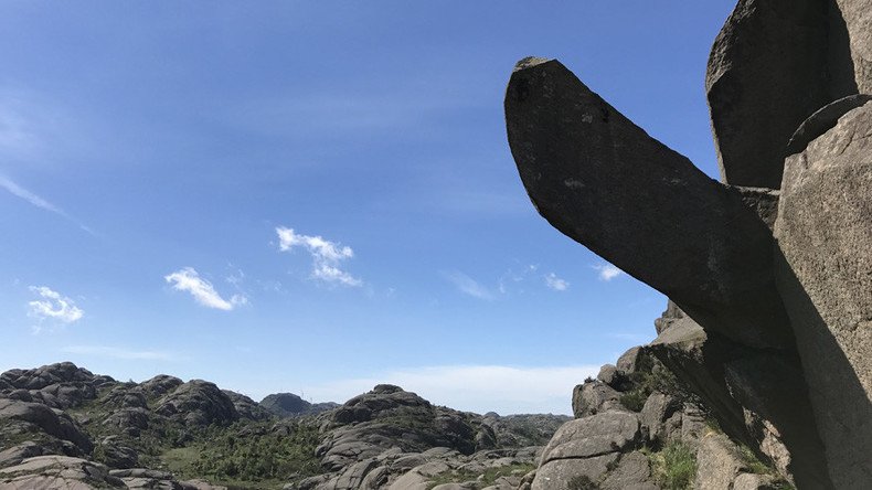 Rise of Trollpikken! Norway re-erects ‘troll penis’ rock (VIDEO, PHOTOS)