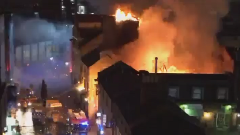 London firefighters battle blaze at Camden Lock Market (PHOTOS, VIDEOS)