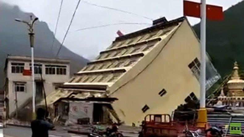 WATCH: 5-story building washed into river by downpour in Tibet (VIDEO)