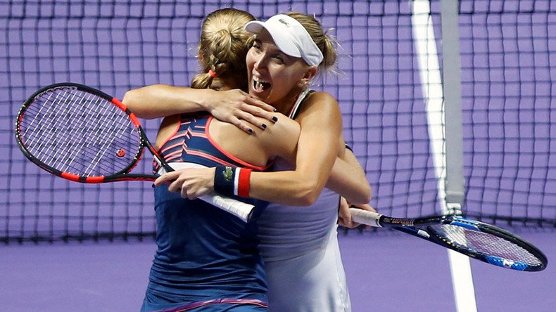 Russians Makarova and Vesnina proceed to Wimbledon doubles final