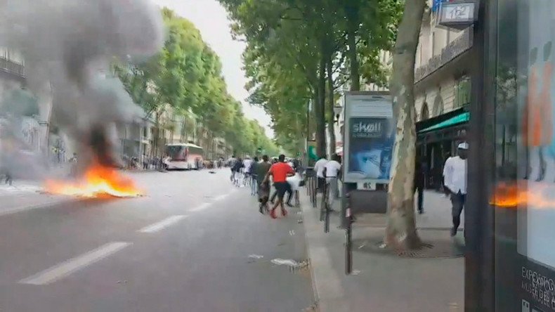 Clashes with police, concert hall 'under threat' in Paris over Congolese artist performance (VIDEO) 