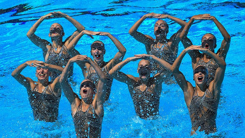 Russia claims world gold in women's synchronized swimming (PHOTOS)