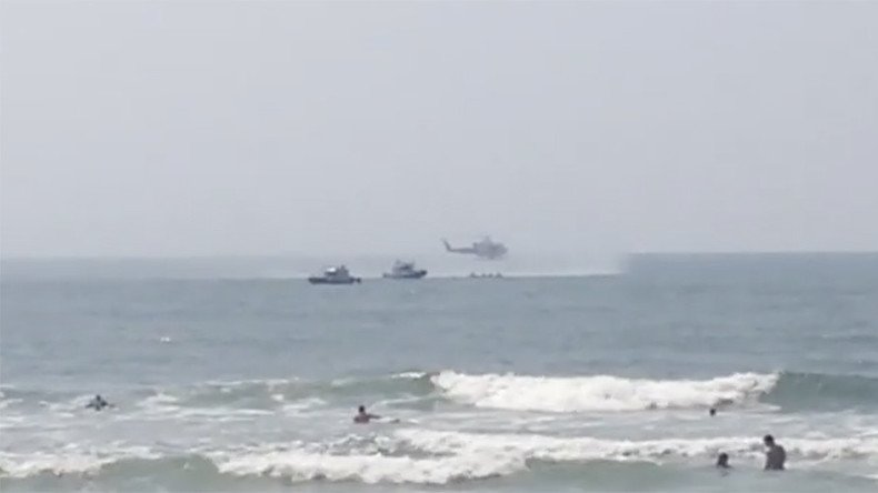 Chopper‘s emergency water landing near NY beach caught on camera (VIDEOS)