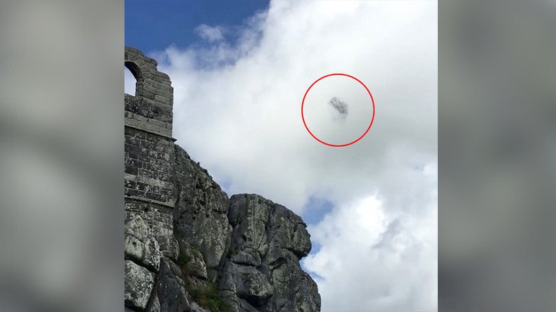 ‘UFOs’ spotted in the sky over Cornwall (VIDEOS)