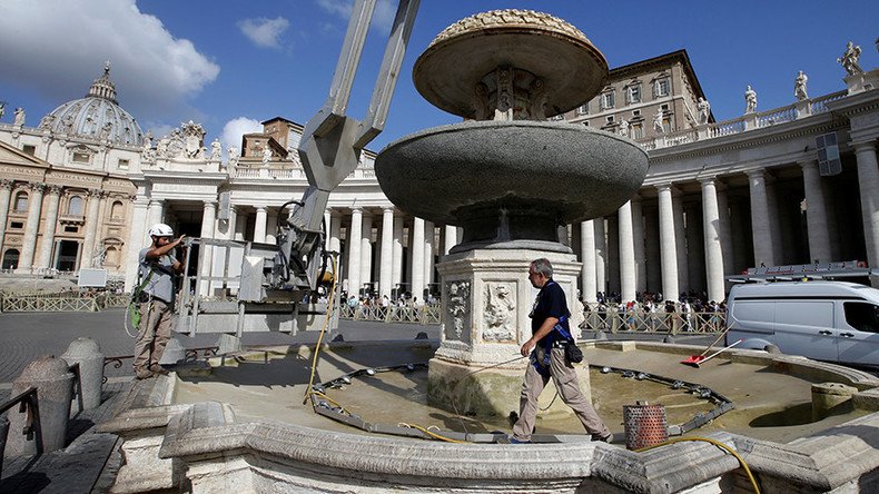 Pope shuts off Vatican fountains for first time in living memory as Rome hit with drought