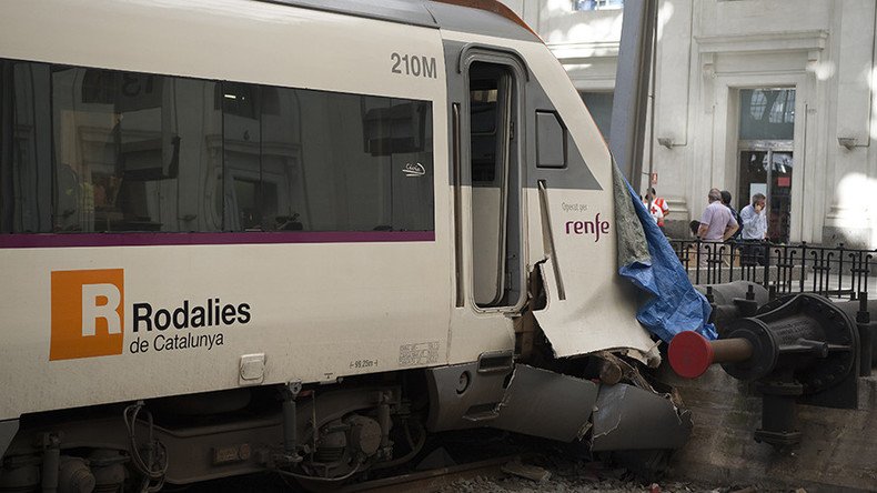 48 injured in train crash at Barcelona station (PHOTOS, VIDEO)