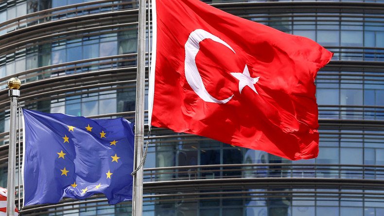Germany wants EU commission to suspend Turkey trade talks – report