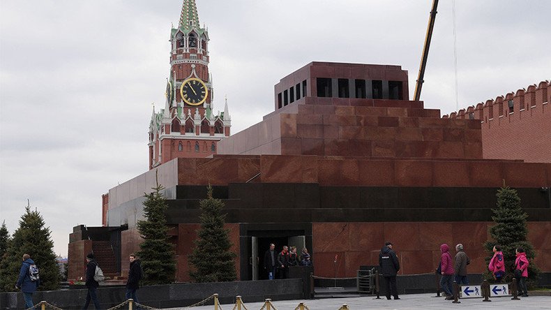 Putin promised to keep Lenin’s body in Moscow mausoleum, communists say