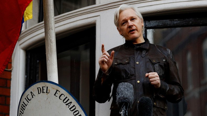 ‘You want me arrested?’: Julian Assange tweets at France’s Macron over leaked emails 