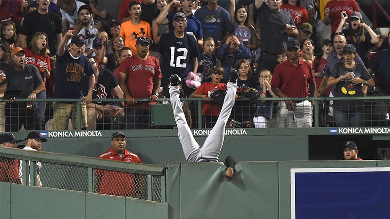 Best catch ever? Cleveland Indians star Austin Jackson stops homer with amazing leap