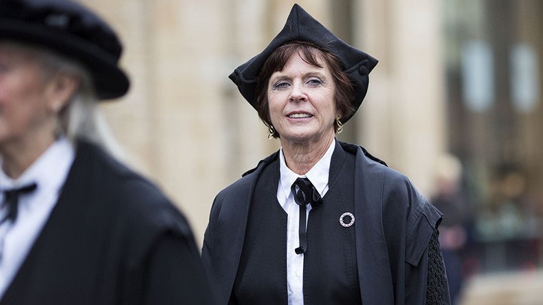 Oxford vice-chancellor blasted for excessive pay… by her bursar