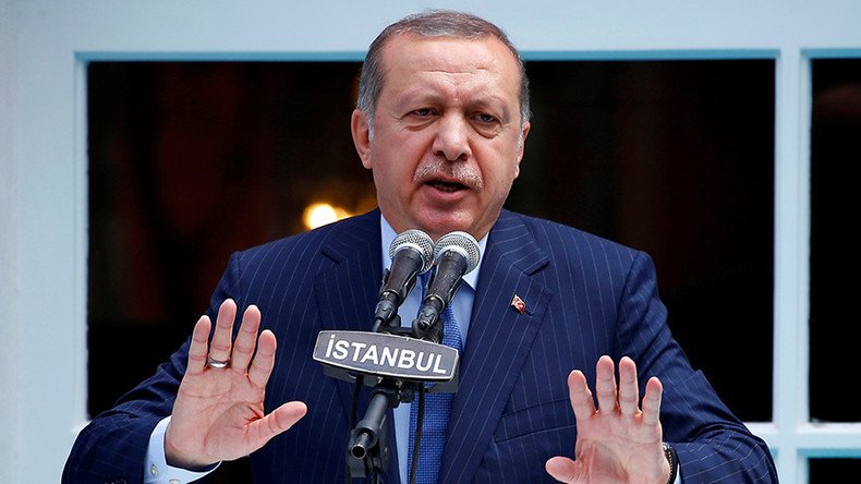 Guantanamo style? Turkey introduces court uniforms for failed coup defendants & terror suspects
