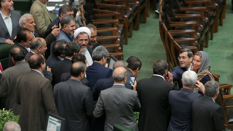 ‘Humiliation’: Iranian MPs ridiculed for scrambling to take selfies with EU’s Mogherini (PHOTOS)