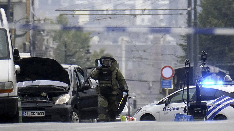 Bomb scare in Brussels after police fire at car, driver claims possessing explosives