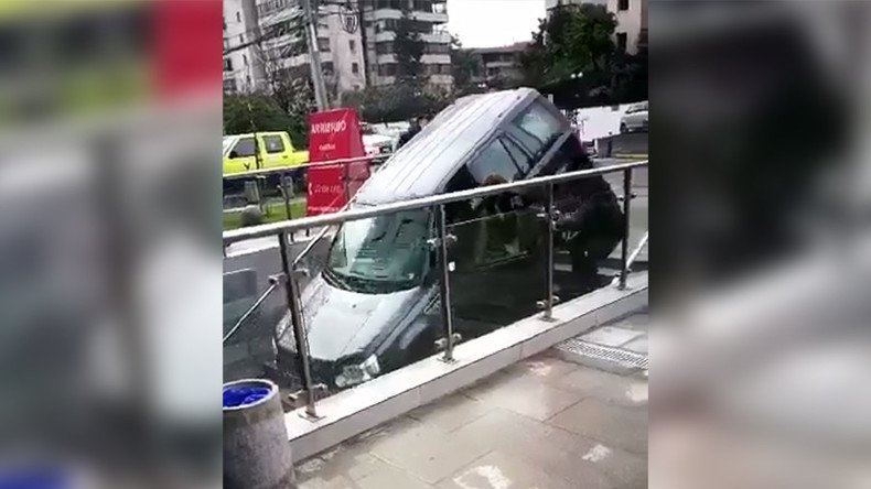 Mis-step: Driver confuses stairway for road (VIDEOS)