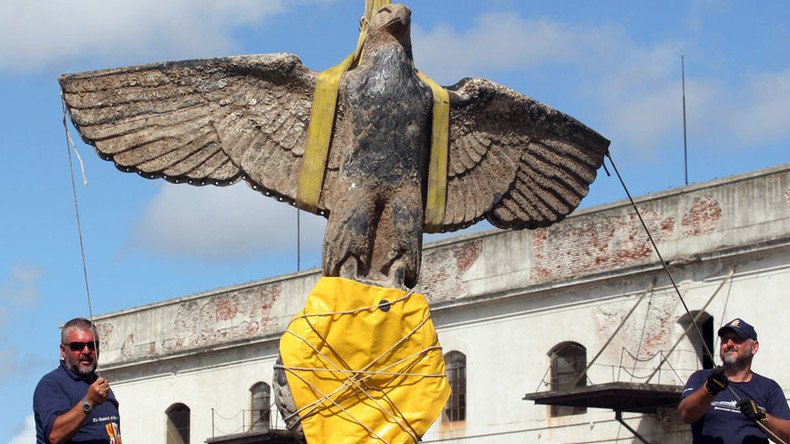 Nazi eagle salvaged from shipwreck could be auctioned in Uruguay (VIDEO)