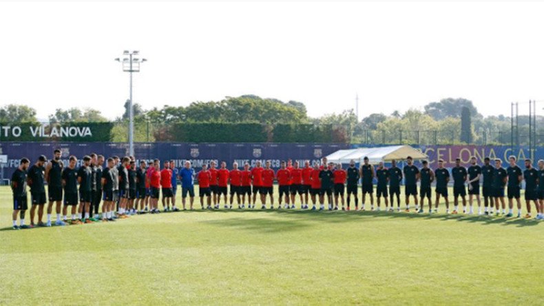 FC Barcelona lead tributes to dead & injured in terrorist attack