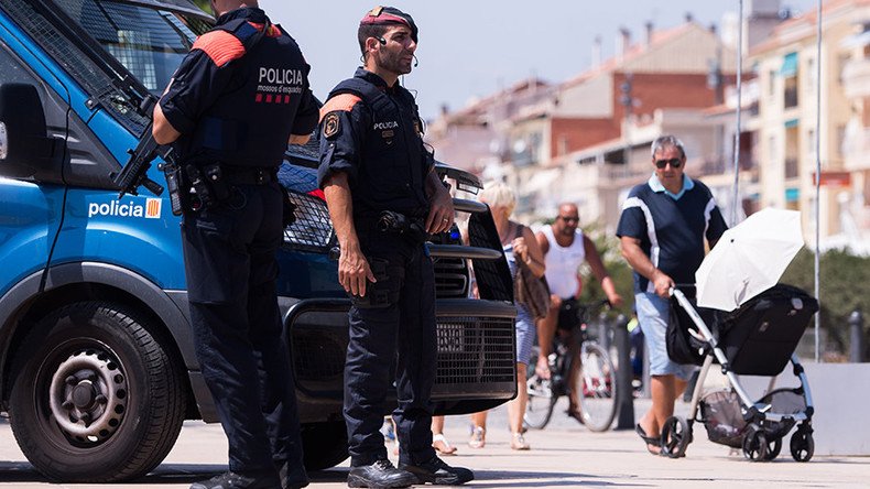 Spanish hero cop confronts & kills 4 terrorists covering injured partner (GRAPHIC VIDEO)