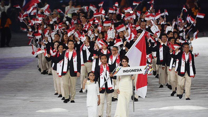 #ShameonyouMalaysia hashtag goes viral after Malaysia presents Indonesian flag upside down
