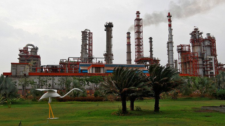 Rosneft enters India's energy market acquiring Essar Oil for $13bn
