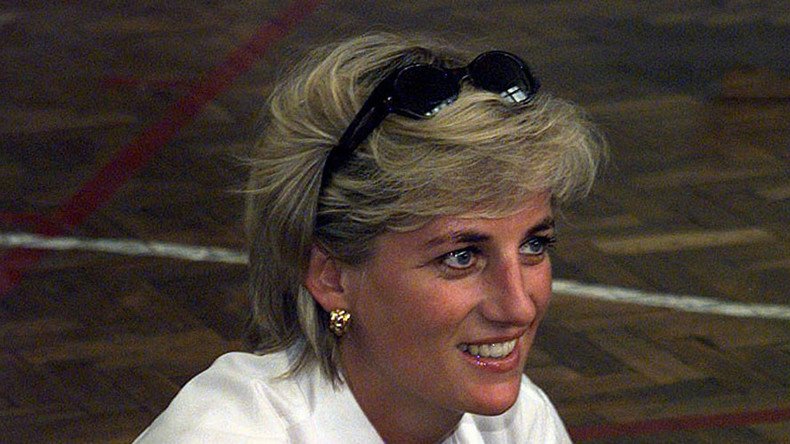 Queen tried to shield William & Harry from public hysteria after Diana’s death