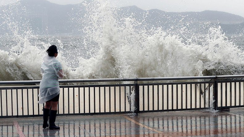 Typhoon Hato hits Macau & Hong Kong, leaves 12 dead (PHOTOS, VIDEO) 