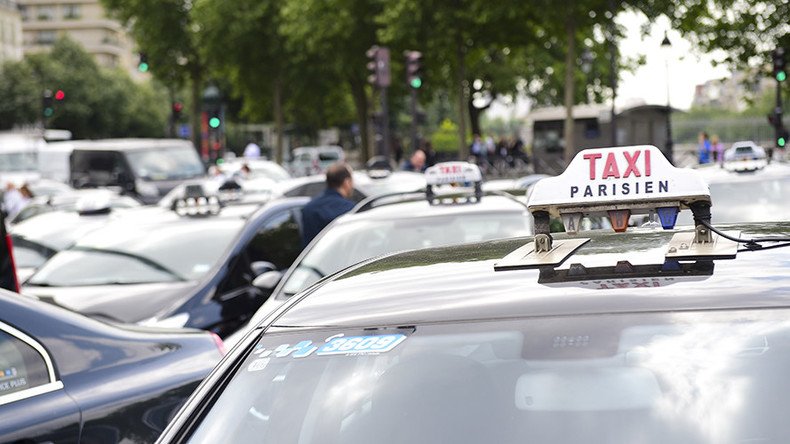 Is women-specific taxi service in Paris just a sexist marketing ploy? 