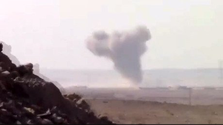 Syrian Army fights ISIS to break Deir ez-Zor siege (VIDEOS)