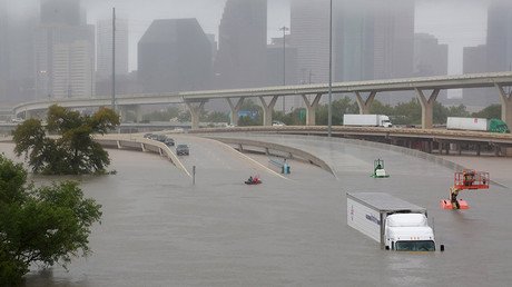 Houston reporter rescues trucker live on air (VIDEO)