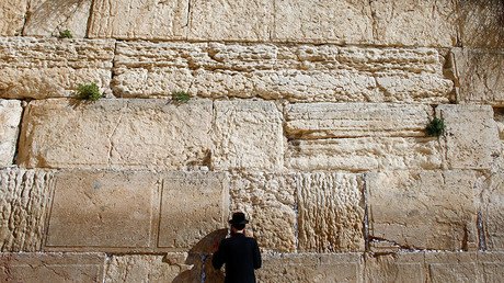 Israel mulls special status & extended visas for people with Jewish heritage – reports
