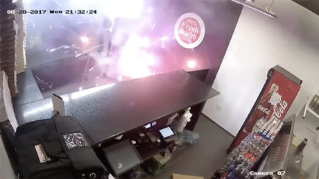 Box of 70 fireworks set off in pizza takeaway (VIDEO)