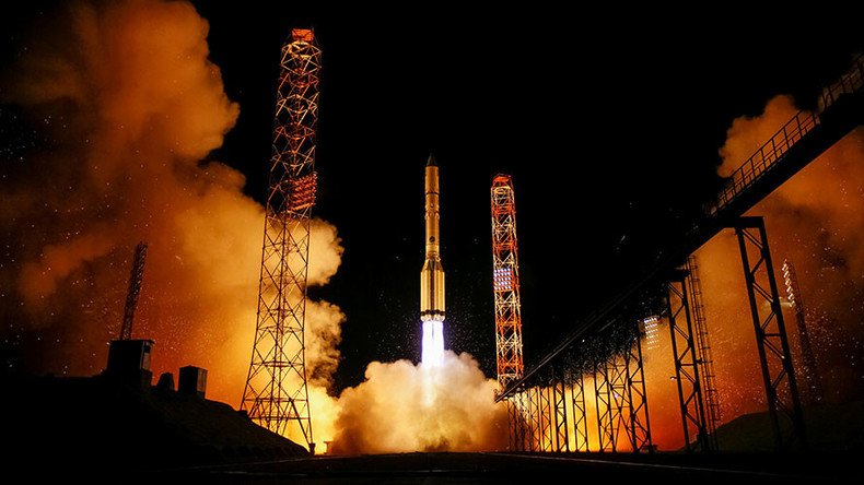 Proton M lifts off with Spanish telecommunication satellite (VIDEO)