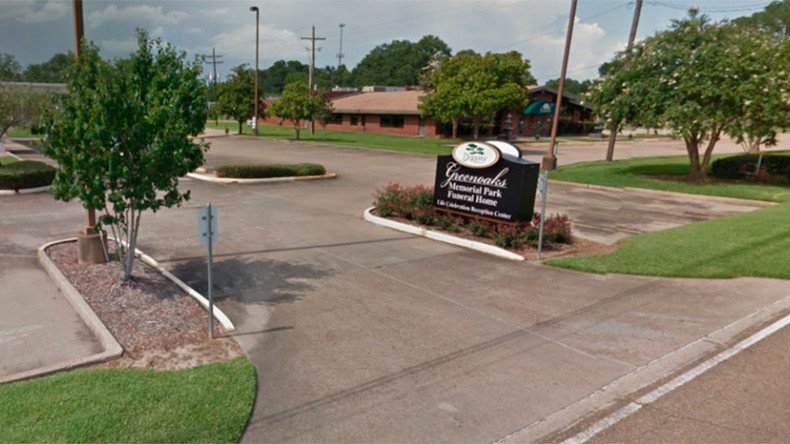 Pools of blood pictured on street outside Louisiana funeral home (PHOTO)