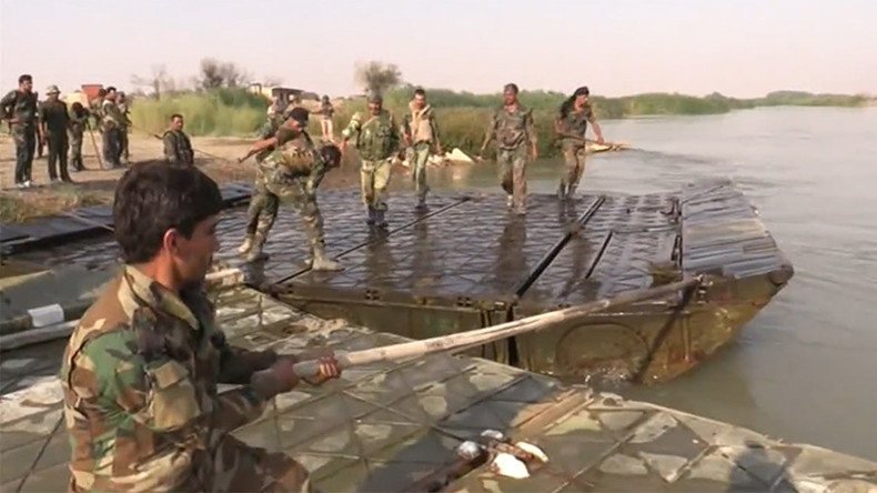 Syrian troops cross Euphrates as they advance east of Deir ez-Zor (VIDEO)